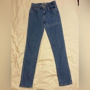 Levi’s 721 High Rise Skinny Jean Size 28